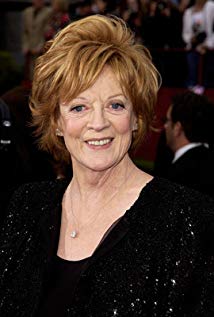 How tall is Maggie Smith?